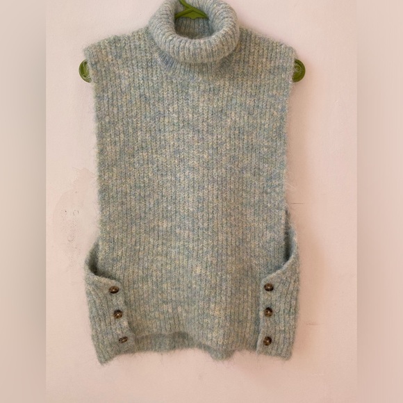 INDIE & COLD turtleneck sweater vest NWOT - Picture 1 of 5